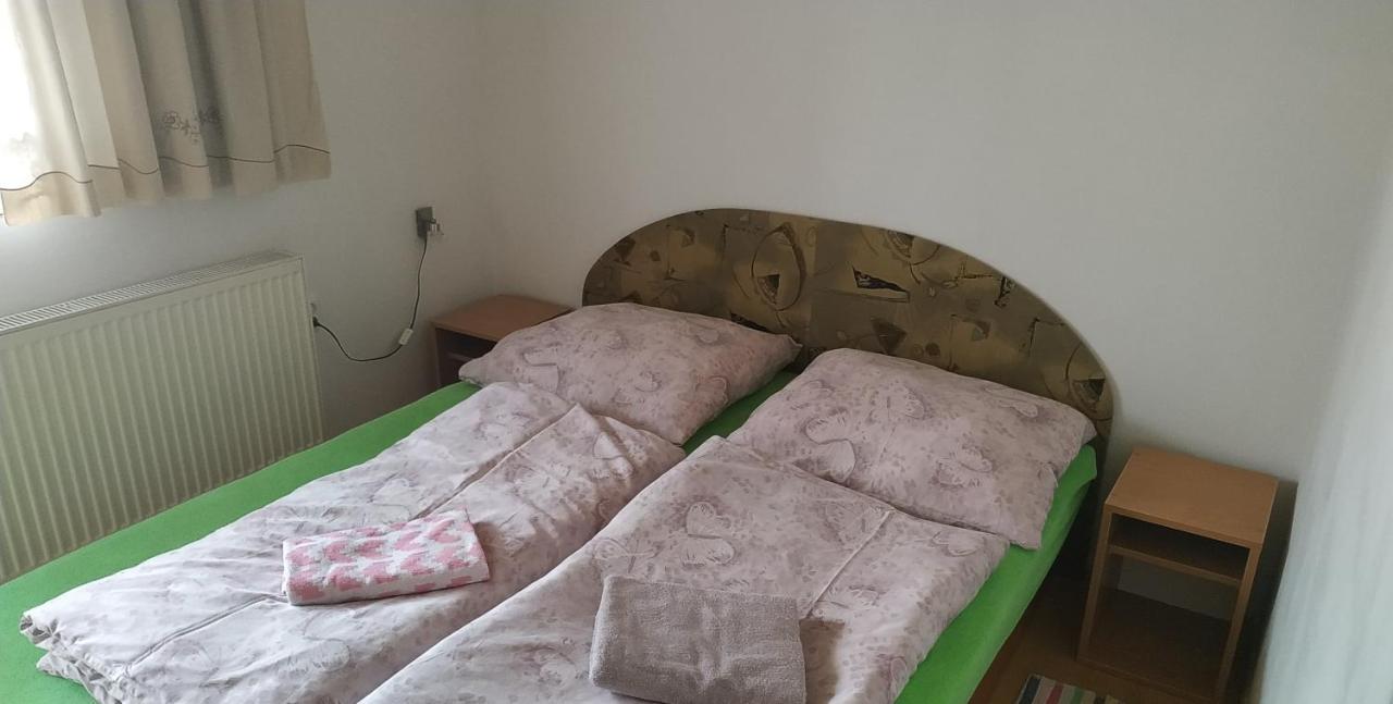 הוילה Dovolenkovy Dom זוברץ מראה חיצוני תמונה