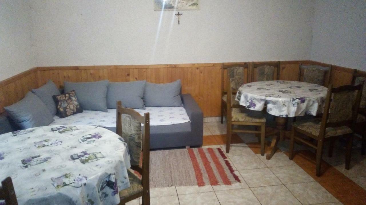 הוילה Dovolenkovy Dom זוברץ מראה חיצוני תמונה